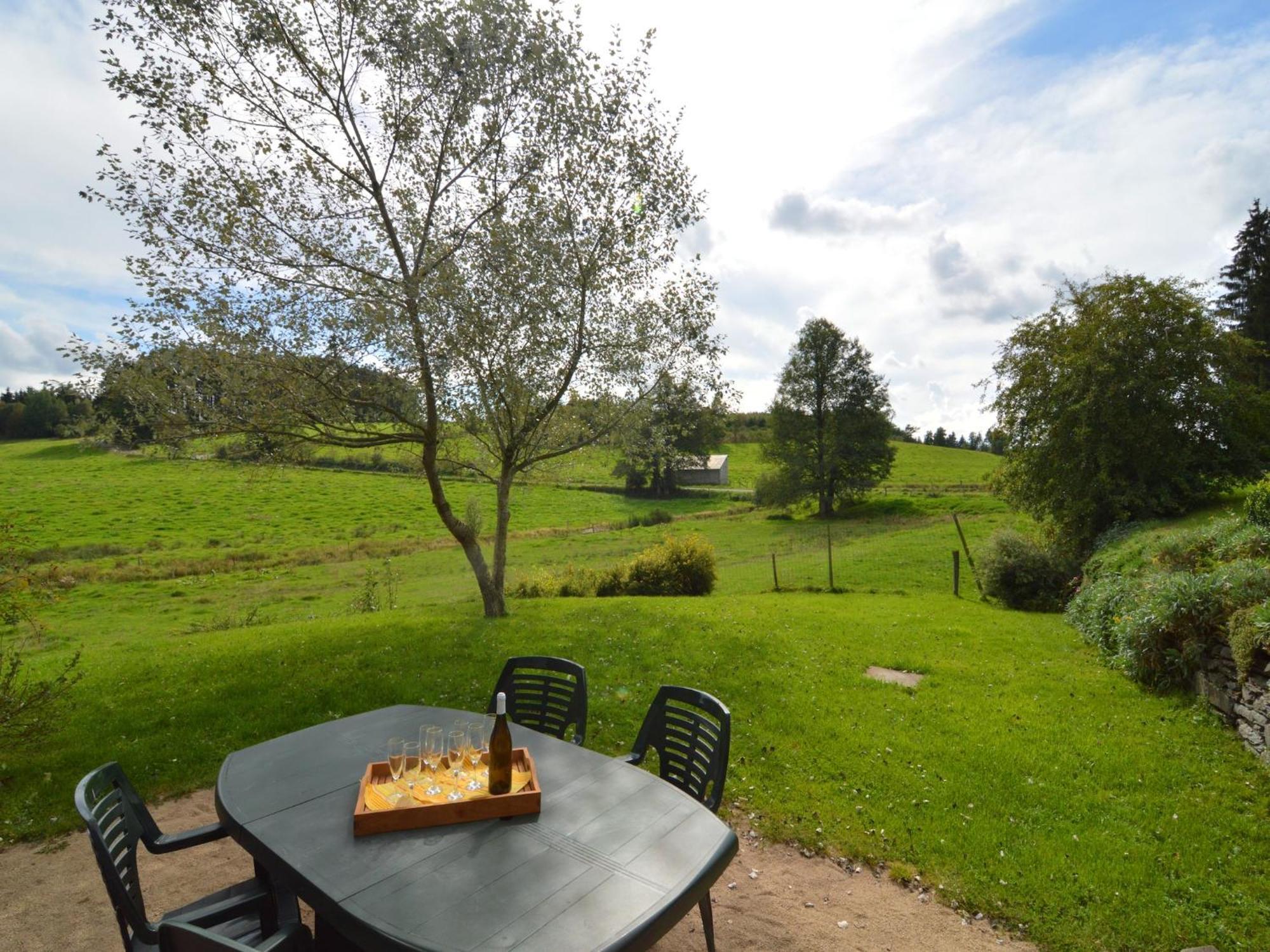 Comfortable Cottage In Neufmoulin With Meadow View Houffalize Εξωτερικό φωτογραφία