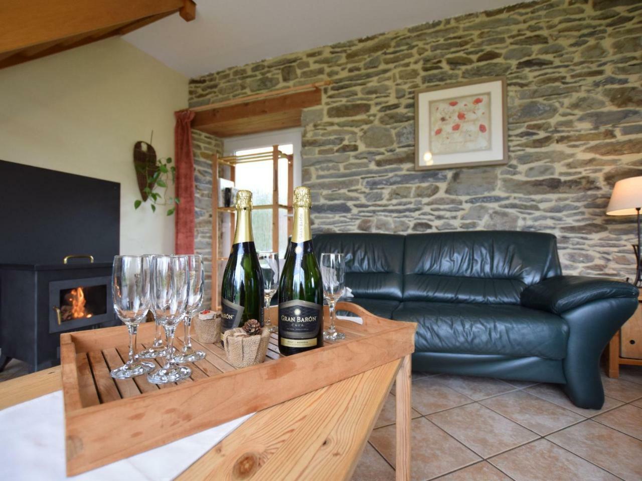 Comfortable Cottage In Neufmoulin With Meadow View Houffalize Εξωτερικό φωτογραφία